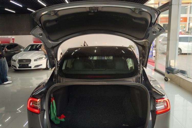 Used Tesla Model 3 2020 Revised Version Standard Range Rear-Wheel Drive – Upgraded Edition Trunk