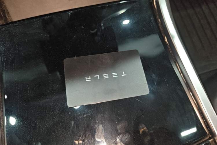 Used Tesla Model 3 2020 Revised Version Standard Range Rear-Wheel Drive – Upgraded Edition Vehicle Key