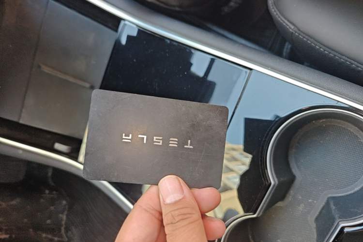 Used Tesla Model 3 2020 Revised Version Standard Range Rear-Wheel Drive – Upgraded Edition Vehicle Key