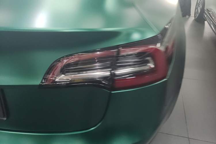 Used Tesla Model 3 2020 Refreshed Version Long-Range Rear-Wheel Drive Right Rear Taillight