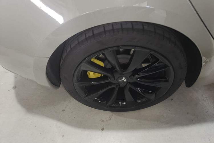 Used Tesla Model 3 2020 Refreshed Version Long-Range Rear-Wheel Drive Right Rear Wheel Hub