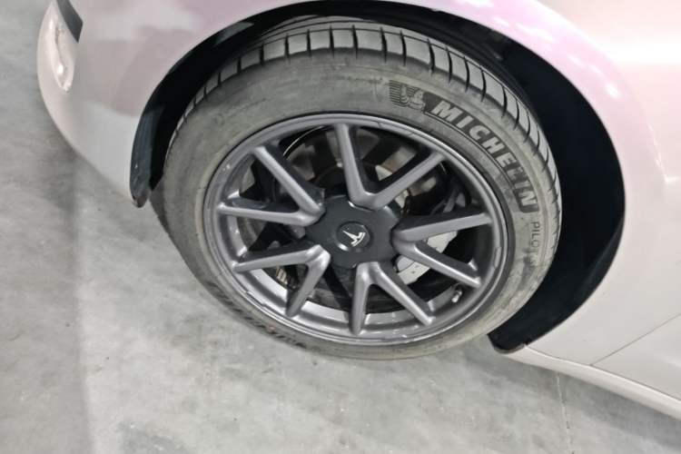 Used Tesla Model 3 2020 Standard Range Rear-Wheel Drive Upgraded Version Left Front Wheel Hub