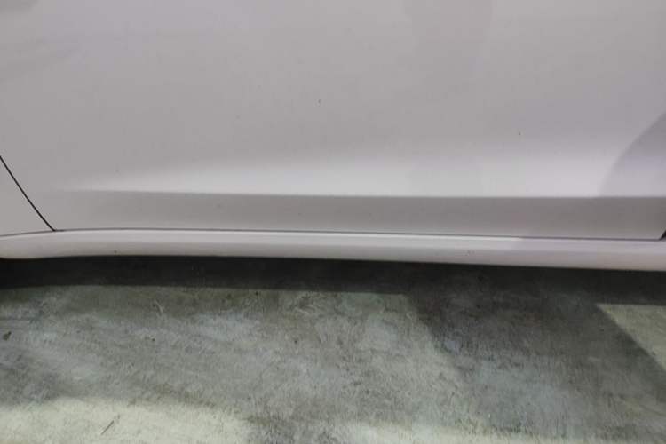 Used Tesla Model 3 2020 Standard Range Rear-Wheel Drive Upgraded Version Left Side Sill