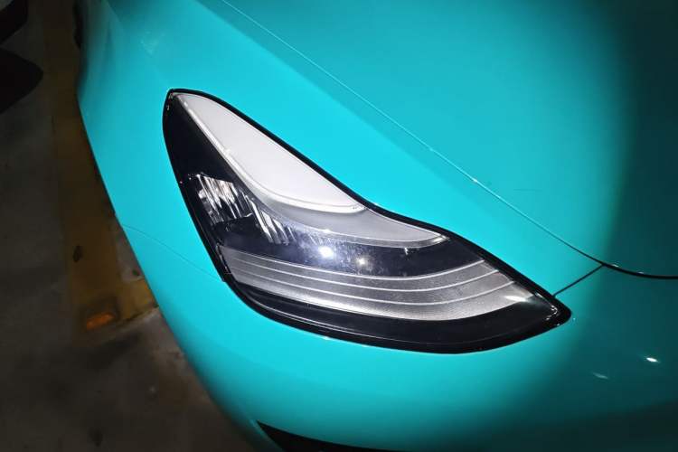 Used Tesla Model 3 2020 Revised Version Standard Range Rear-Wheel Drive – Upgraded Edition Right Front Headlight