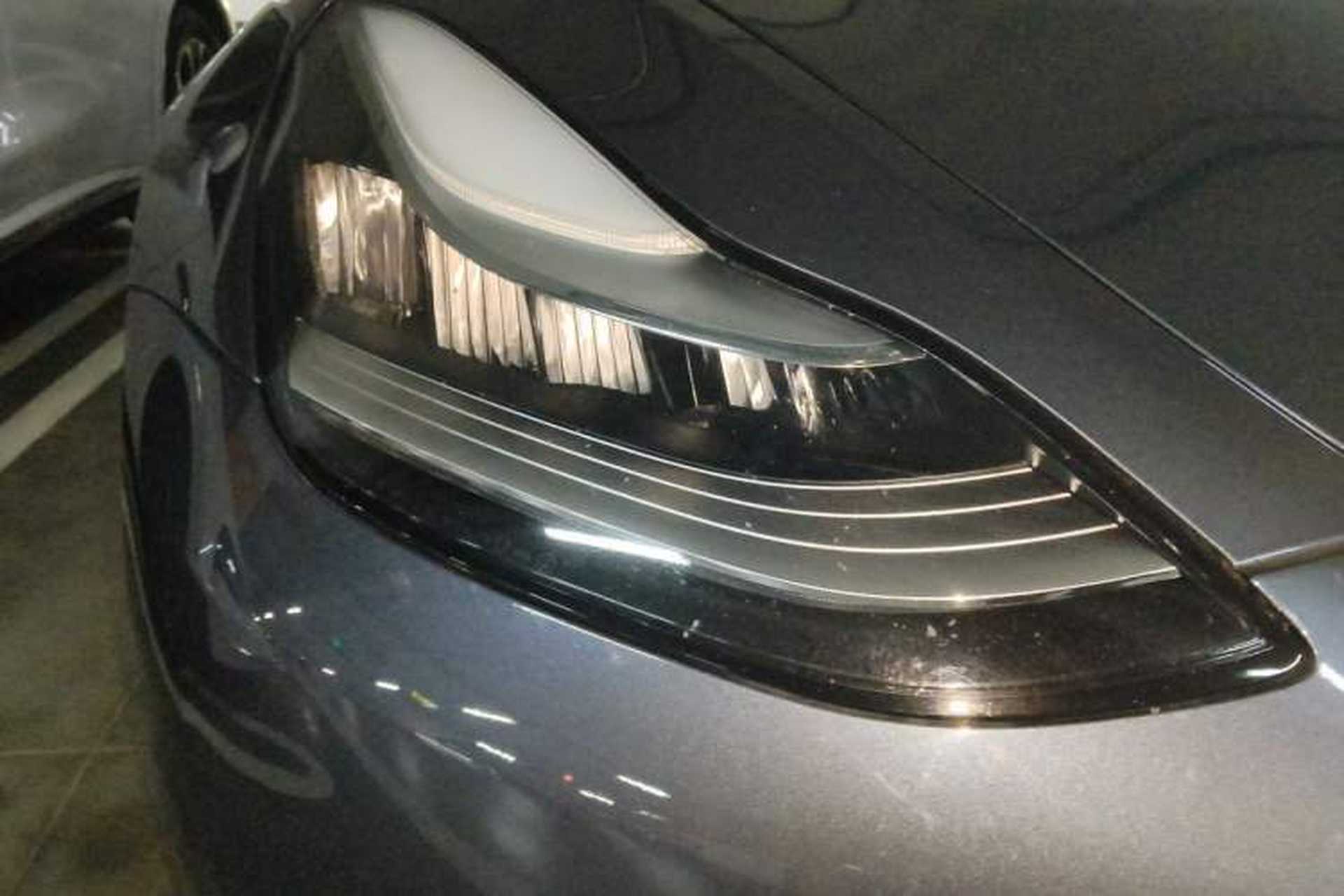 Used Tesla Model 3 2020 Long-Range Rear-Wheel-Drive Version Right Front Headlight