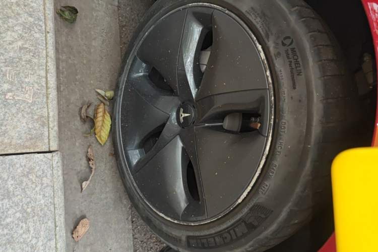 Used Tesla Model 3 2020 Refreshed Version Long-Range Rear-Wheel Drive Right Front Wheel Hub