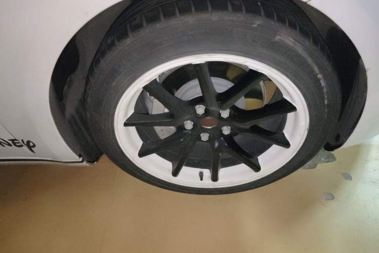 Used Tesla Model 3 2020 Standard Range Rear-Wheel Drive Upgraded Version Right Front Wheel Hub