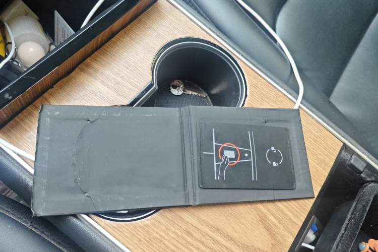 Used Tesla Model 3 2020 Standard Range Rear-Wheel Drive Upgraded Version Vehicle Key