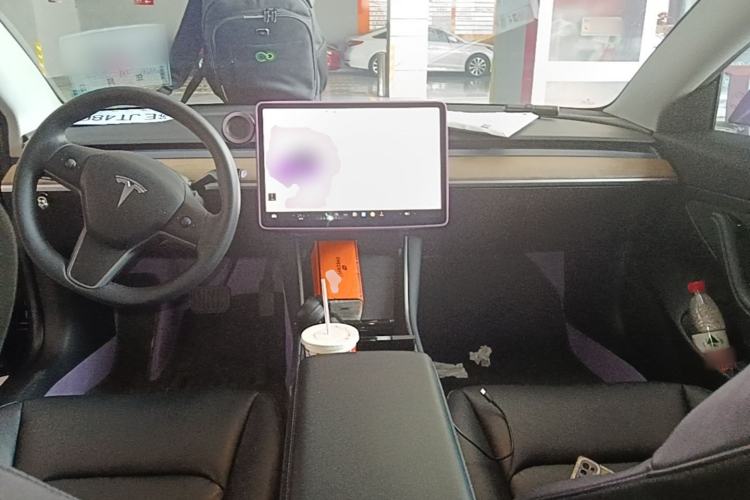 Used Tesla Model 3 2020 Revised Version Standard Range Rear-Wheel Drive – Upgraded Edition Center Console