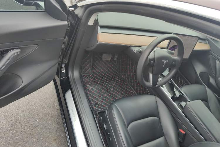Used Tesla Model 3 2020 Revised Version Standard Range Rear-Wheel Drive – Upgraded Edition Interior 3