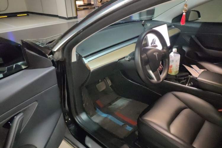 Used Tesla Model 3 2020 Revised Version Standard Range Rear-Wheel Drive – Upgraded Edition Interior 3