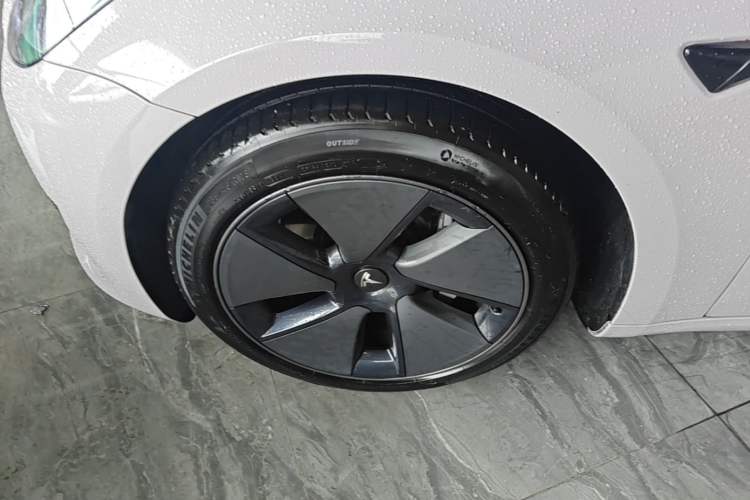 Used Tesla Model 3 2020 Revised Version Standard Range Rear-Wheel Drive – Upgraded Edition Left Front Wheel Hub