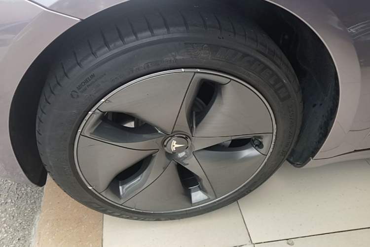 Used Tesla Model 3 2020 Refreshed Version Long-Range Rear-Wheel Drive Left Front Wheel Hub