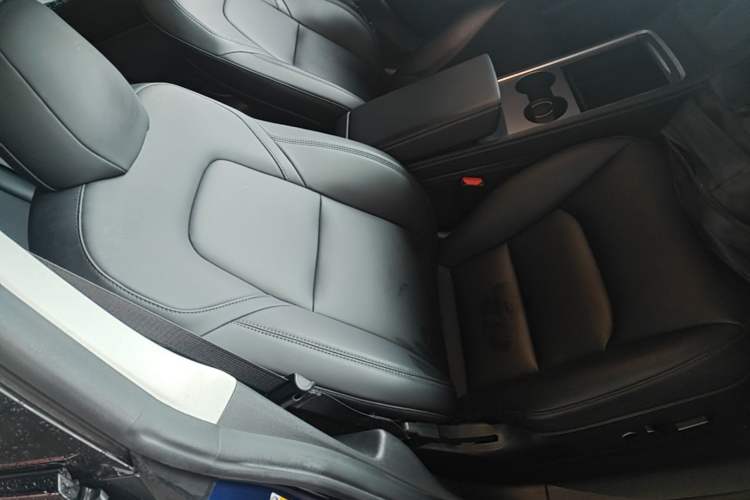 Used Tesla Model 3 2020 Revised Version Standard Range Rear-Wheel Drive – Upgraded Edition Right Front Seat