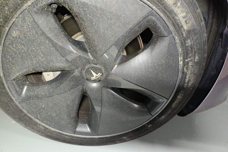 Used Tesla Model 3 2020 Refreshed Version Long-Range Rear-Wheel Drive Right Front Wheel Hub