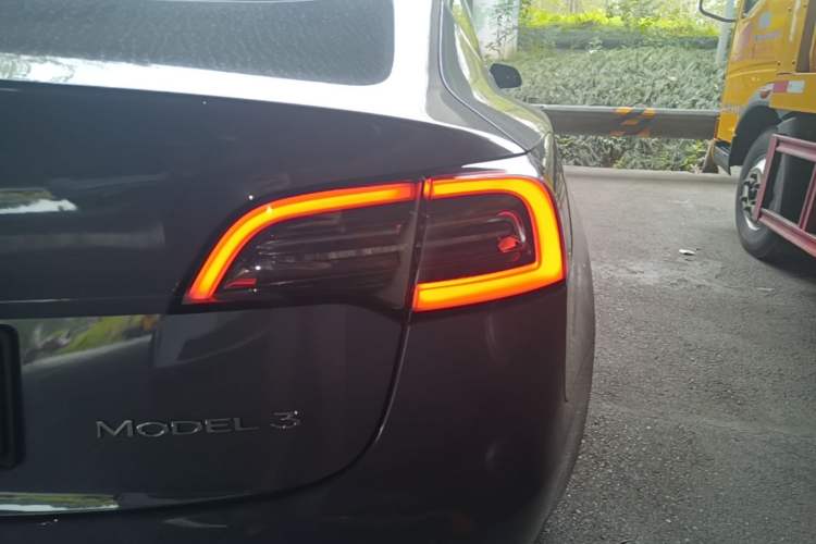Used Tesla Model 3 2020 Refreshed Version Long-Range Rear-Wheel Drive Right Rear Taillight