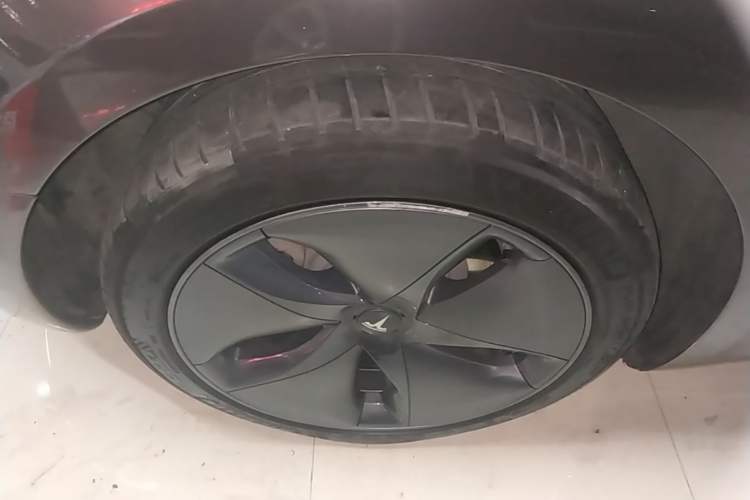 Used Tesla Model 3 2020 Standard Range Rear-Wheel Drive Upgraded Version Right Rear Wheel Hub