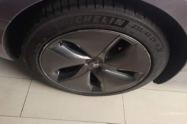 Used Tesla Model 3 2020 Refreshed Version Long-Range Rear-Wheel Drive Right Rear Wheel Hub