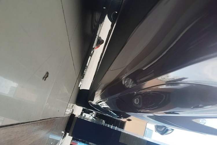 Used Tesla Model 3 2020 Refreshed Version Long-Range Rear-Wheel Drive Right Side Sill