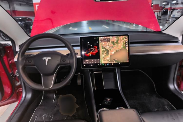 Used Tesla Model 3 2020 Revised Version Standard Range Rear-Wheel Drive – Upgraded Edition Center Console