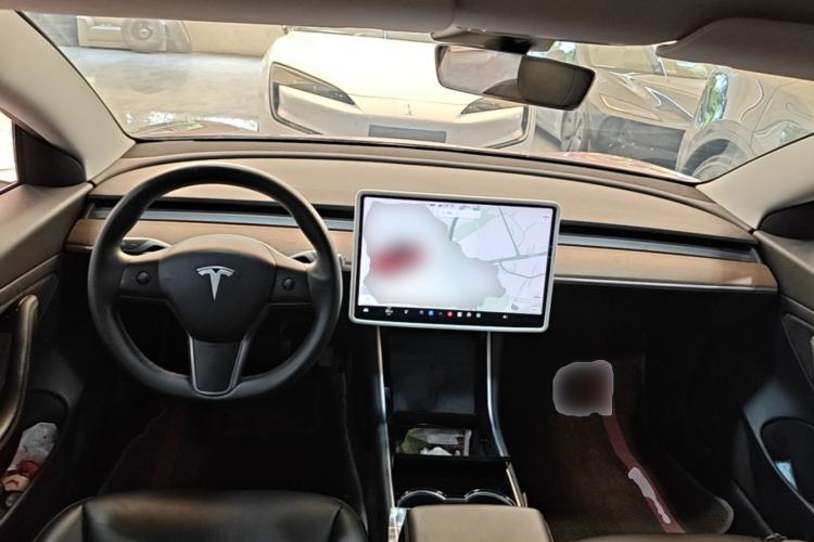 Used Tesla Model 3 2020 Revised Version Standard Range Rear-Wheel Drive – Upgraded Edition Center Console