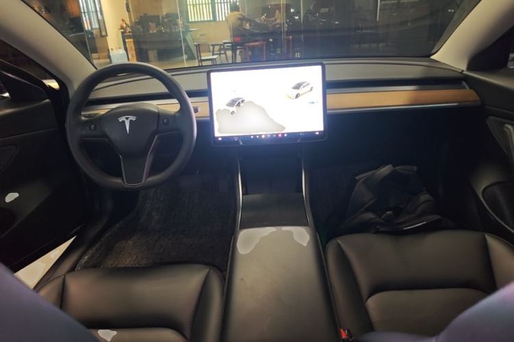Used Tesla Model 3 2020 Revised Version Standard Range Rear-Wheel Drive – Upgraded Edition Center Console