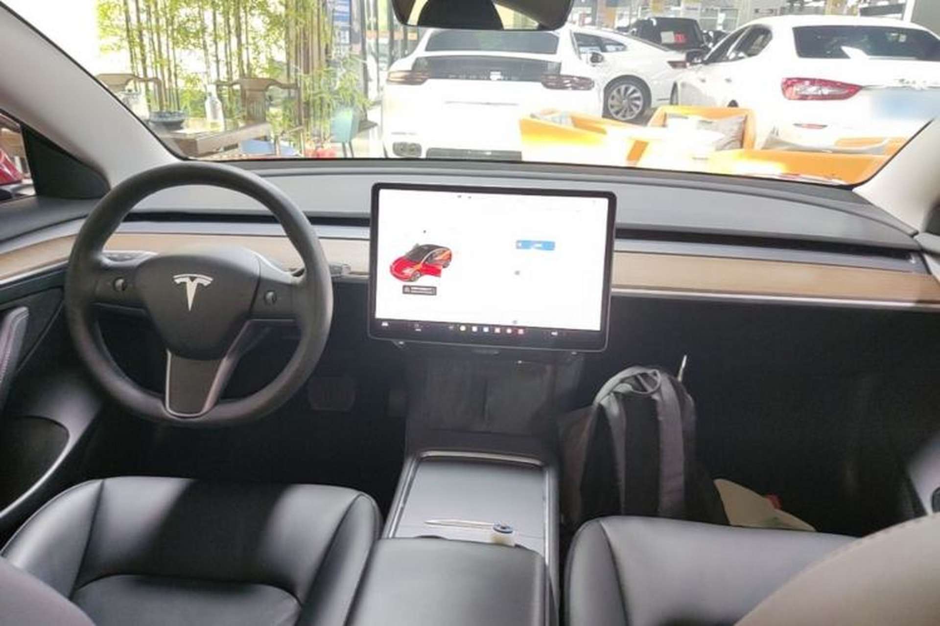 Used Tesla Model 3 2020 Revised Version Standard Range Rear-Wheel Drive – Upgraded Edition Center Console