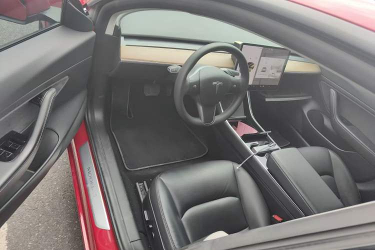 Used Tesla Model 3 2020 Revised Version Standard Range Rear-Wheel Drive – Upgraded Edition Driver Seat