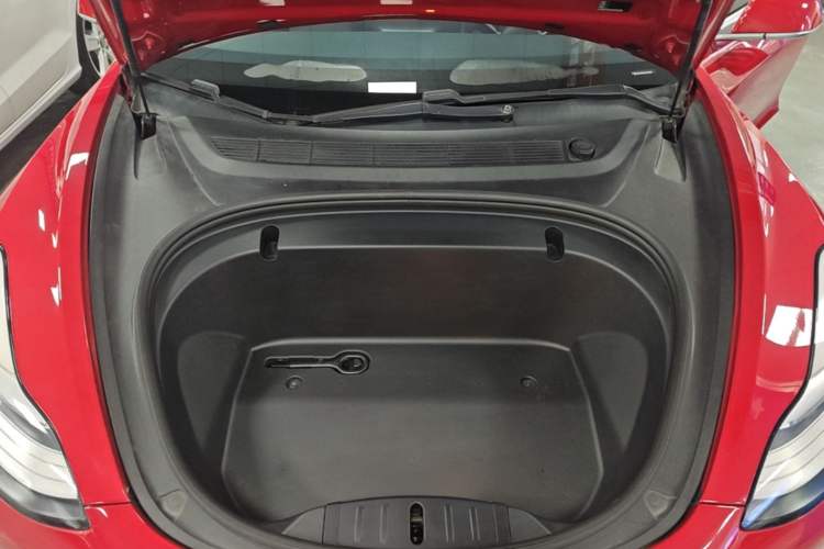 Used Tesla Model 3 2020 Long-Range Rear-Wheel-Drive Version Engine Bay