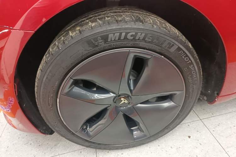 Used Tesla Model 3 2020 Standard Range Rear-Wheel Drive Upgraded Version Exterior 4