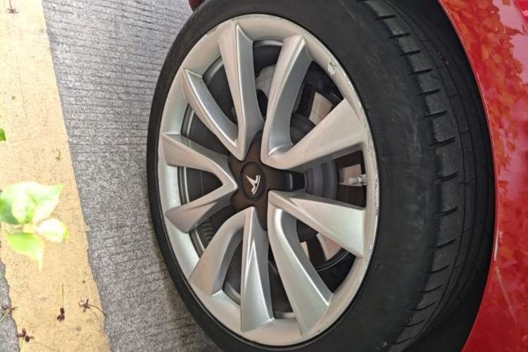 Used Tesla Model 3 2020 Refreshed Version Long-Range Rear-Wheel Drive Exterior 5