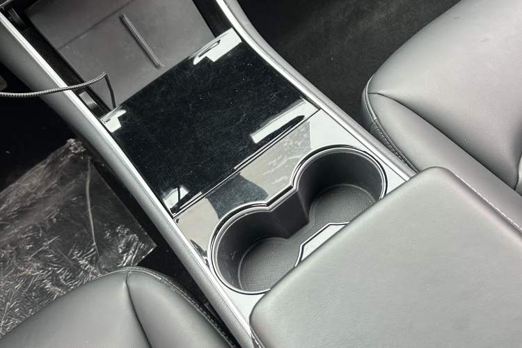 Used Tesla Model 3 2020 Standard Range Rear-Wheel Drive Upgraded Version Interior 15