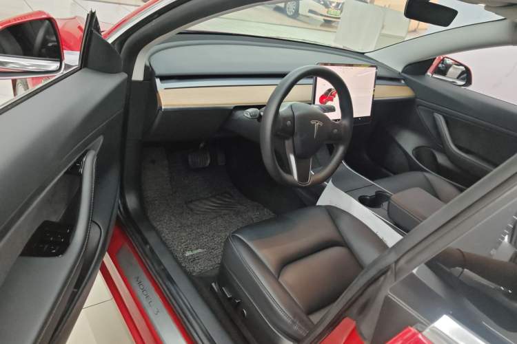 Used Tesla Model 3 2020 Revised Version Standard Range Rear-Wheel Drive – Upgraded Edition Interior 3