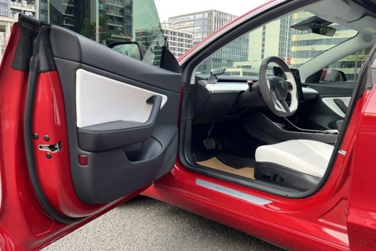 Used Tesla Model 3 2020 Standard Range Rear-Wheel Drive Upgraded Version Interior 3