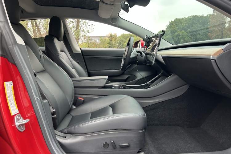 Used Tesla Model 3 2020 Standard Range Rear-Wheel Drive Upgraded Version Interior 4
