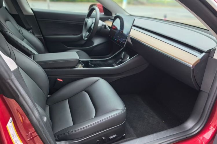 Used Tesla Model 3 2020 Revised Version Standard Range Rear-Wheel Drive – Upgraded Edition Interior 8