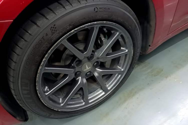 Used Tesla Model 3 2020 Refreshed Version Long-Range Rear-Wheel Drive Left Front Wheel Hub
