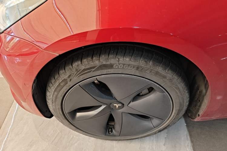 Used Tesla Model 3 2020 Revised Version Standard Range Rear-Wheel Drive – Upgraded Edition Left Front Wheel Hub