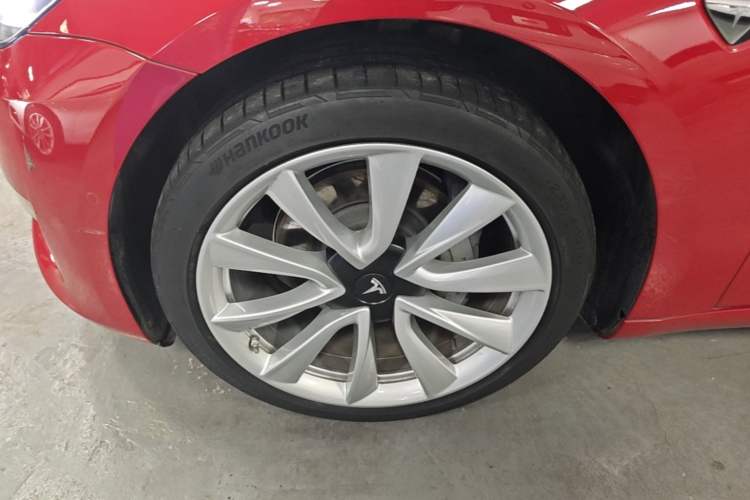 Used Tesla Model 3 2020 Long-Range Rear-Wheel-Drive Version Left Front Wheel Hub