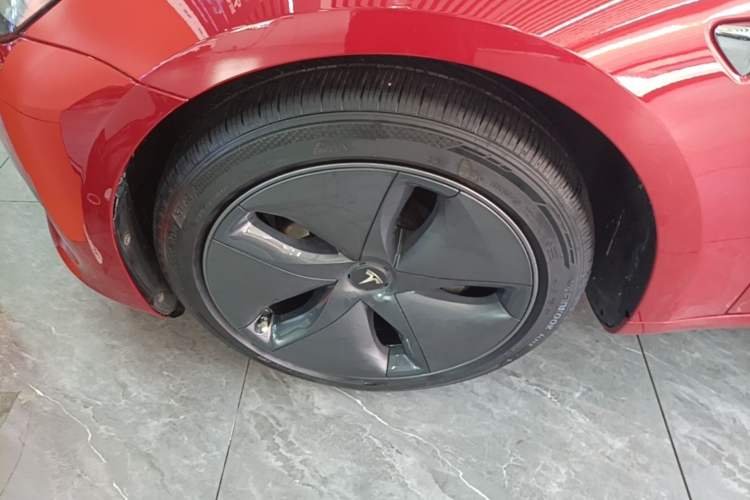 Used Tesla Model 3 2020 Revised Version Standard Range Rear-Wheel Drive – Upgraded Edition Left Front Wheel Hub