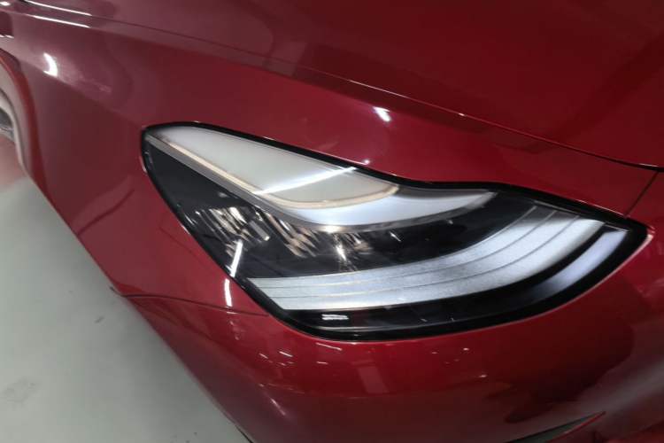 Used Tesla Model 3 2020 Revised Version Standard Range Rear-Wheel Drive – Upgraded Edition Right Front Headlight