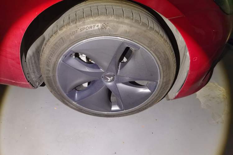 Used Tesla Model 3 2020 Standard Range Rear-Wheel Drive Upgraded Version Right Front Wheel Hub