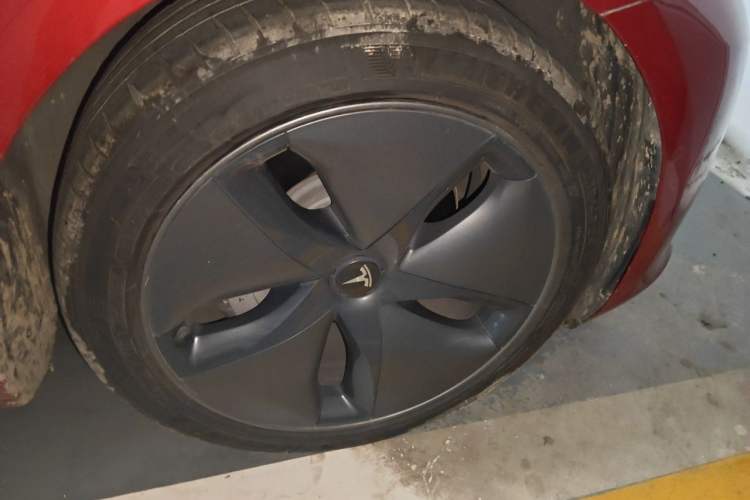 Used Tesla Model 3 2020 Standard Range Rear-Wheel Drive Upgraded Version Right Front Wheel Hub