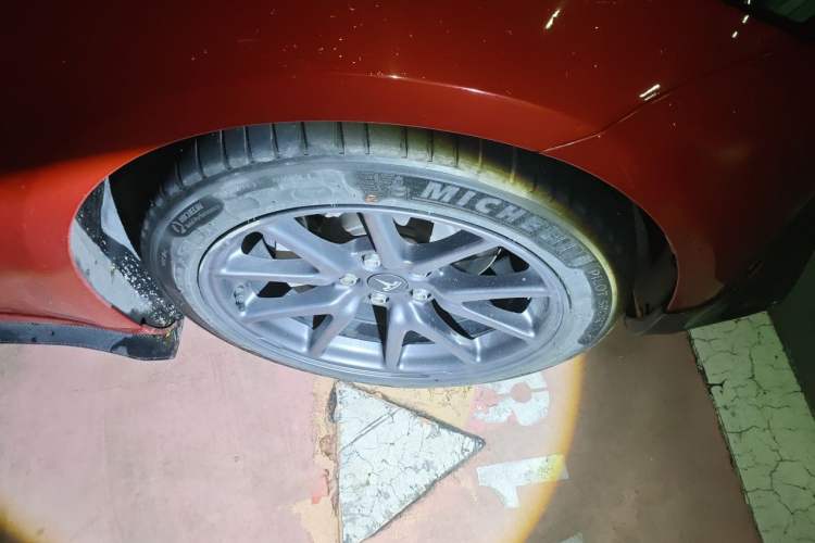 Used Tesla Model 3 2020 Refreshed Version Long-Range Rear-Wheel Drive Right Front Wheel Hub