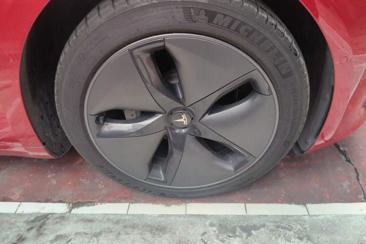 Used Tesla Model 3 2020 Refreshed Version Long-Range Rear-Wheel Drive Right Front Wheel Hub