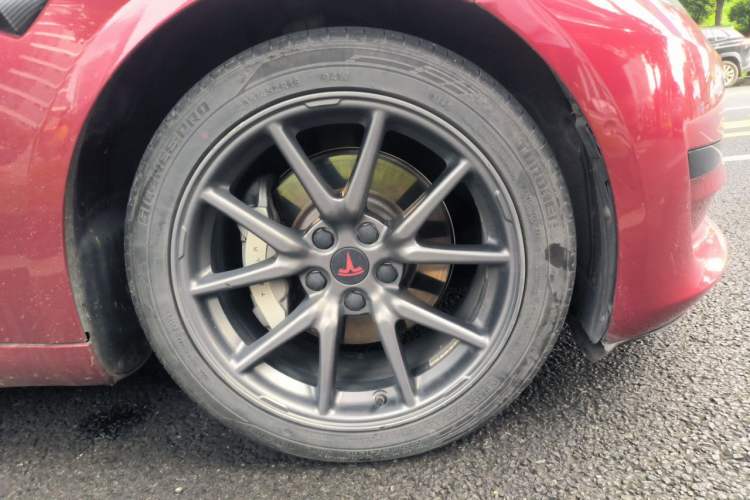 Used Tesla Model 3 2020 Standard Range Rear-Wheel Drive Upgraded Version Right Front Wheel Hub