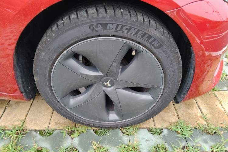 Used Tesla Model 3 2020 Refreshed Version Long-Range Rear-Wheel Drive Right Front Wheel Hub