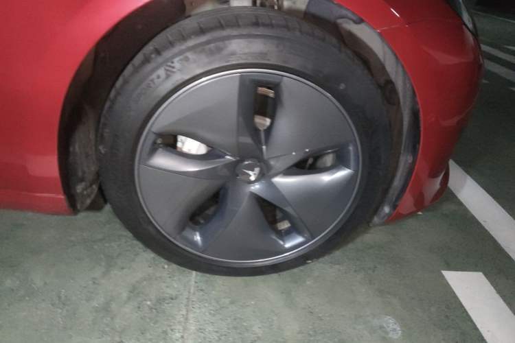 Used Tesla Model 3 2020 Standard Range Rear-Wheel Drive Upgraded Version Right Front Wheel Hub