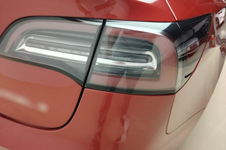 Used Tesla Model 3 2020 Standard Range Rear-Wheel Drive Upgraded Version Right Rear Taillight