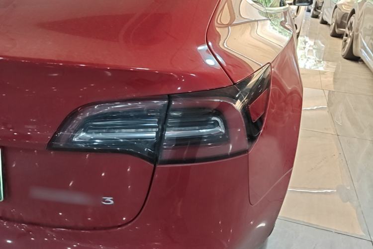 Used Tesla Model 3 2020 Revised Version Standard Range Rear-Wheel Drive – Upgraded Edition Right Rear Taillight